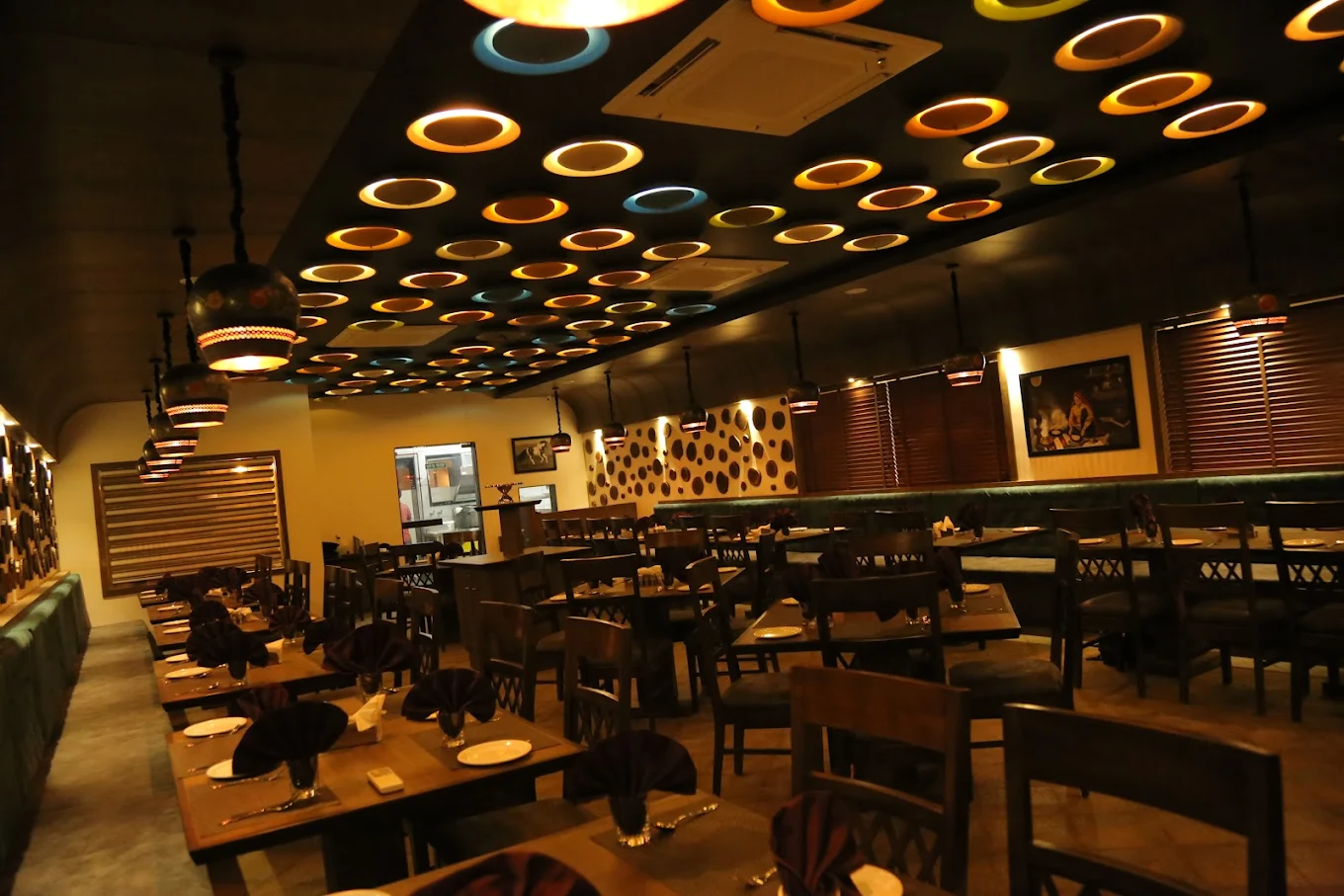 Best Restaurant in Somnath Hotel Heritage Restaurant